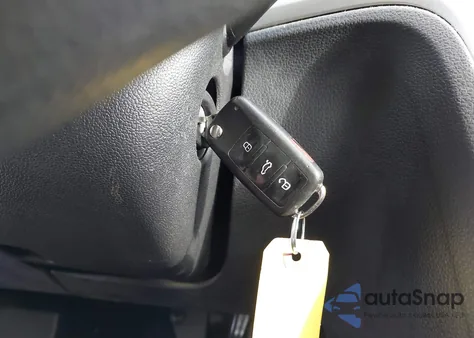 2016 Volkswagen Passat 1.8T S z USA, uszkodzony, nr VIN 1VWAS7A39GC055536